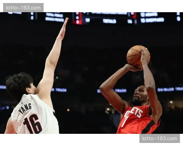 火箭进攻效率排名第23位 年轻阵容经验不足导致稳定性欠缺