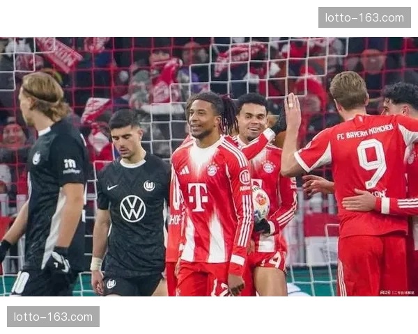 拜仁单赛季105球破纪录 进攻火力创德甲百年新高 拜仁单赛季105球破纪录 进攻火力创德甲百年新高